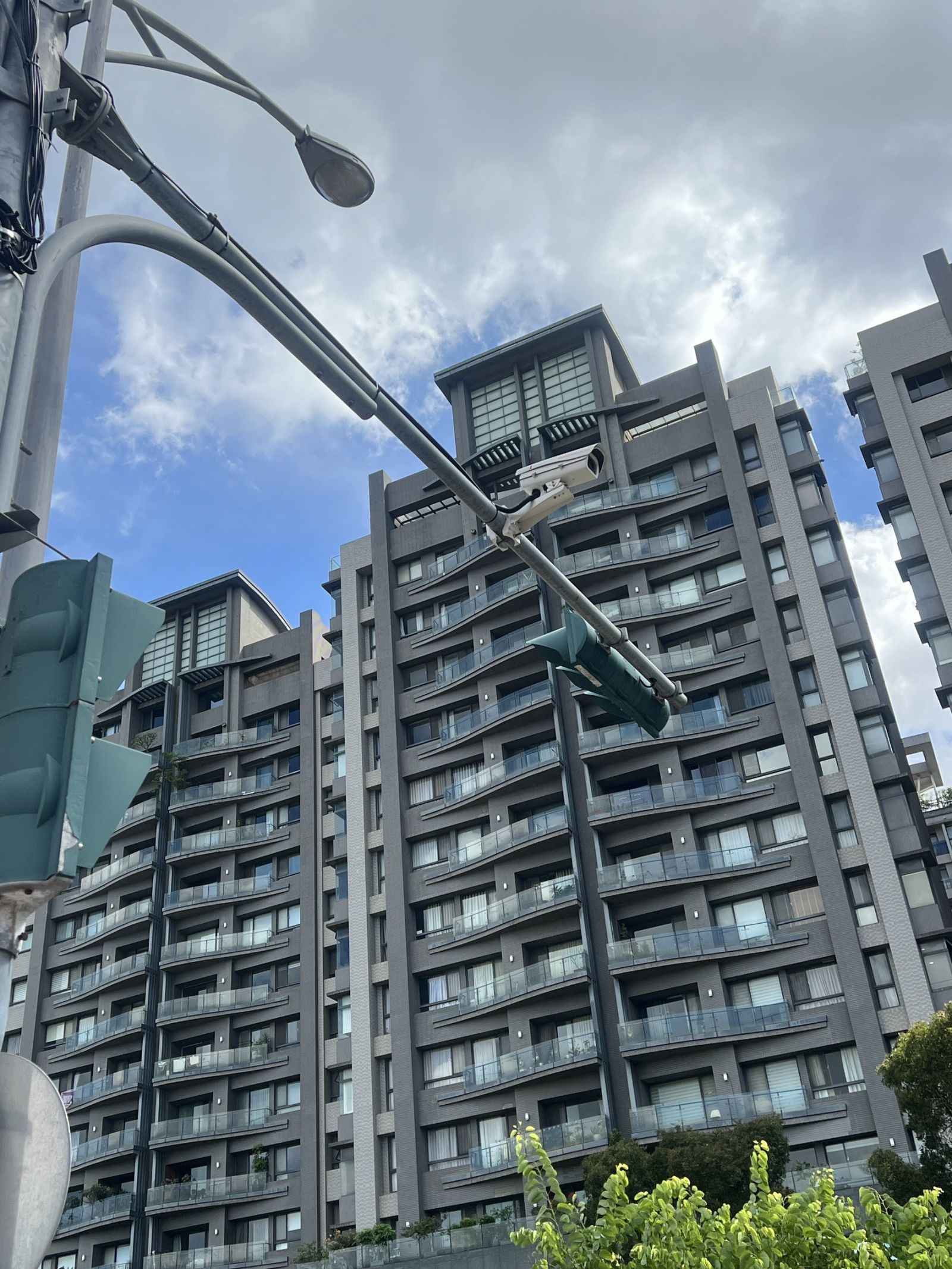 新竹道路監控成功案例,道路監控方案,道路監控攝影,道路攝影機,路口監視器,路口監控,路口監控升級,道路監視器,新竹道路監控,新竹道路攝影機,新竹縣,路口監控,路口監視,道路監控,即時路況,即時監控,即時錄影,即時影像,AI,AI VMS,AI VMS Mini,VMS,Video Management System,新竹縣道路監控迪解決方案